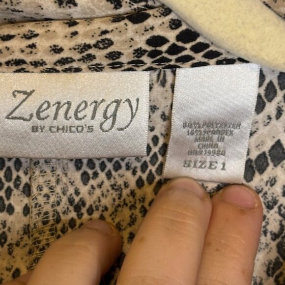 Chico's Jacket Women's Size Medium Snake Print Zenergy Lightweight Chicos 1 - Picture 3 of 3